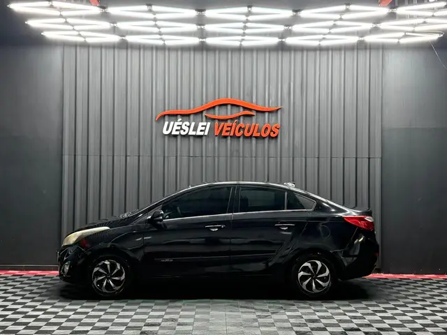 Carro Hyundai HB20S 2014 1.6 Comfort Plus (Flex)