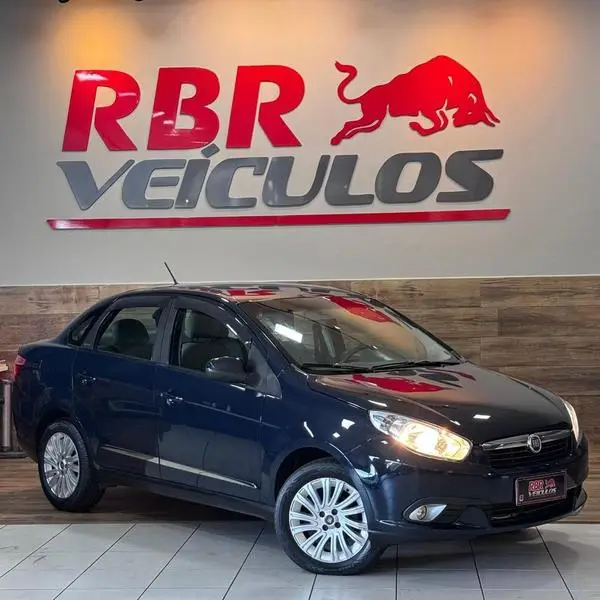 Carro Fiat Siena 2013 Essence 1.6 16V (Flex)