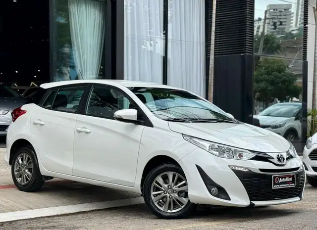 Carro Toyota Yaris 2020 1.5 XL Plus Connect CVT (Flex)