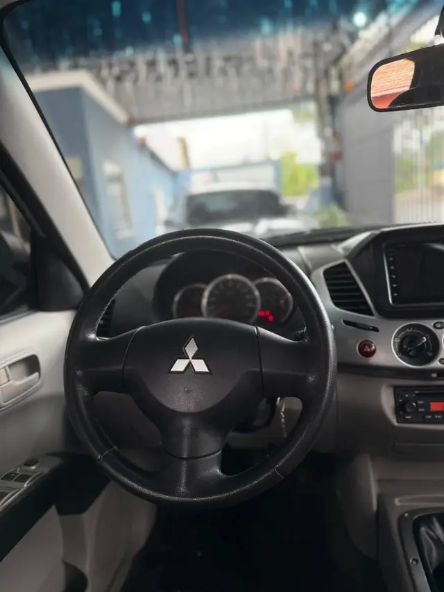Carro Mitsubishi L200 Triton 2013 3.2 DI-D 4x4