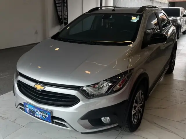 Carro Chevrolet Onix 2018 1.4 Activ SPE/4 (Aut)