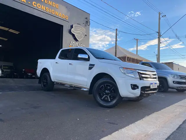 Carro Ford Ranger Cabine Dupla 2014 Ranger 3.2 XLT CD 4x4 (Aut)