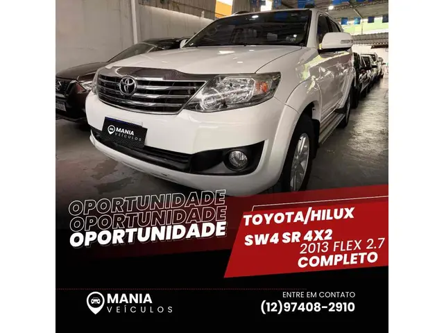 Carro Toyota Hilux SW4 2013 SR 2.7 4X2 (Aut)