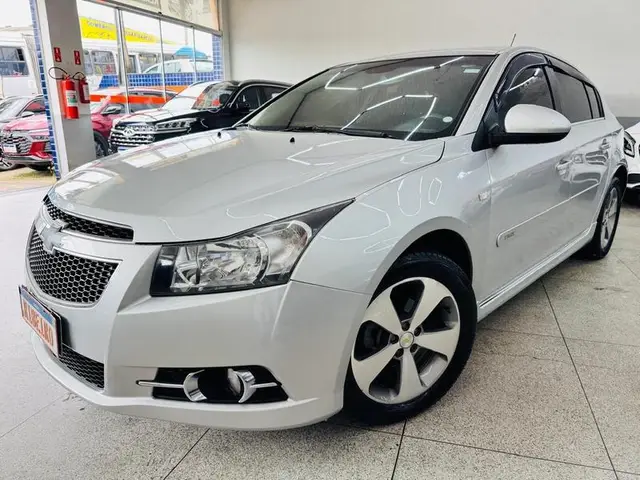 Carro Chevrolet Cruze 2014 HB Sport LTZ 1.8 16V FlexP. 5p Mec