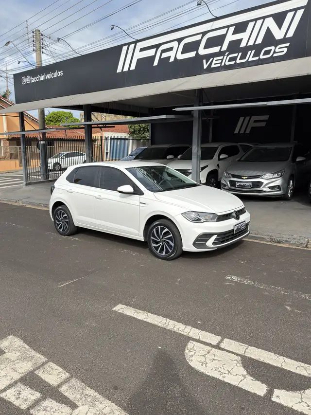 Carro Volkswagen Polo 2023 Highline (Aut) (Flex)
