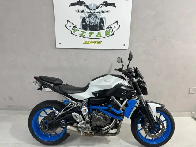 Moto Yamaha MT-07 2016 ABS