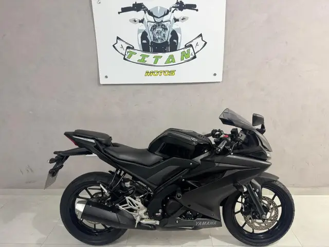 Moto Yamaha YZF R15 2024 ABS