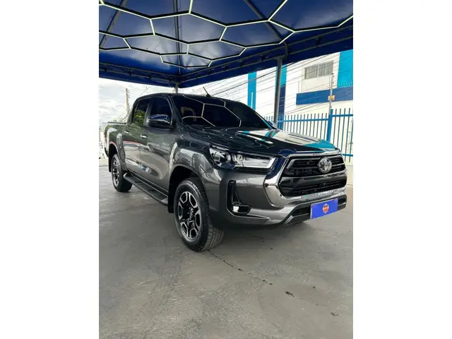 Carro Toyota Hilux Cabine Dupla 2026 SRX AT 4x4 2.8 Diesel