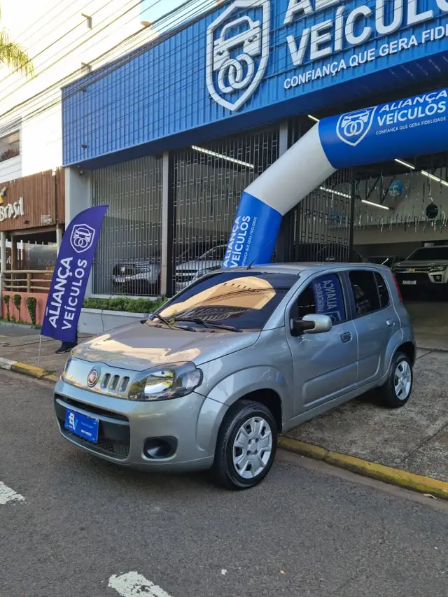 Carro Fiat Uno 2016 Vivace 1.0 8V (Flex) 4p