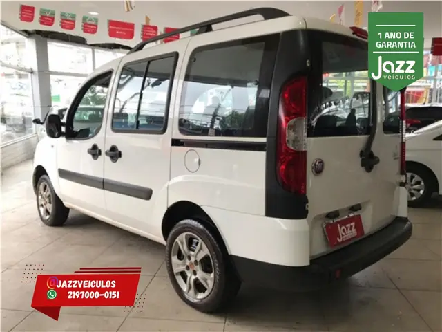 Carro Fiat Doblò 2019 Essence 1.8 16V (Flex)