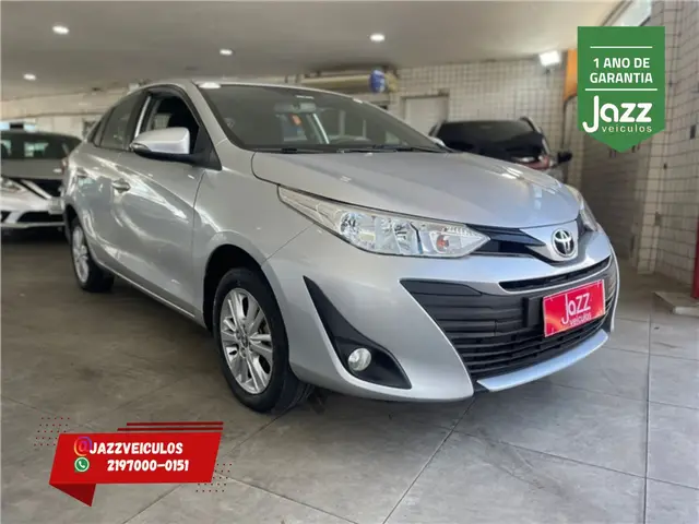 Carro Toyota Yaris Sedan 2021 1.5 XL Live (Flex)