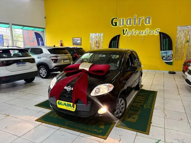Carro Fiat Palio 2013 Attractive 1.4 8V (Flex)