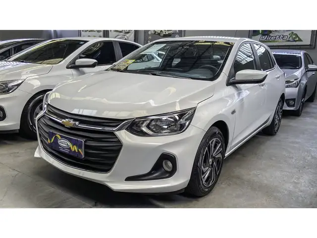 Carro Chevrolet Onix Plus 2024 LT 1.0