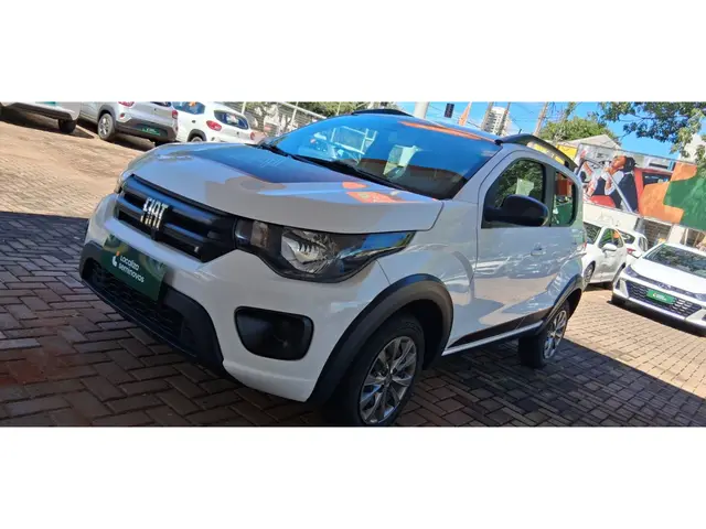 Carro Fiat Mobi 2024 Trekking 1.0