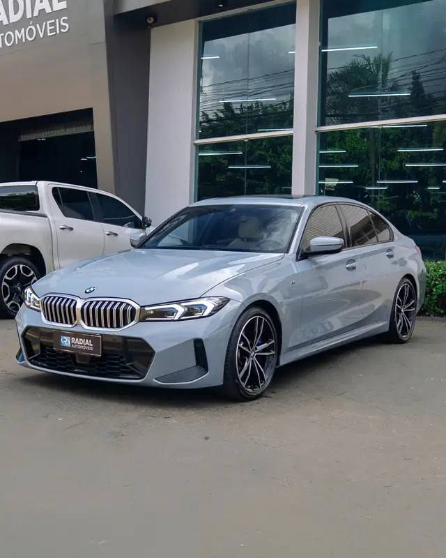 Carro BMW 320i 2024 M Sport 2.0 Turbo (Aut.)