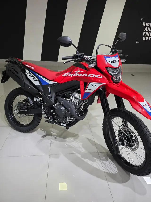 Moto Honda XR 300L 2026 Tornado