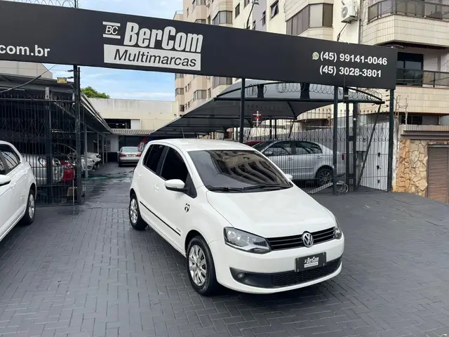 Carro Volkswagen Fox 2013 1.0 VHT (Flex) 4p