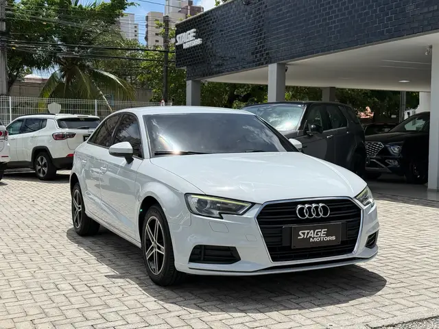 Carro Audi A3 2017 1.4 TFSI Ambiente Tiptronic (Flex)