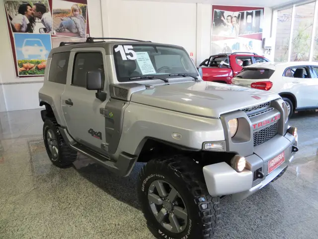 Carro Troller T4 2015 3.2 XLT Diesel