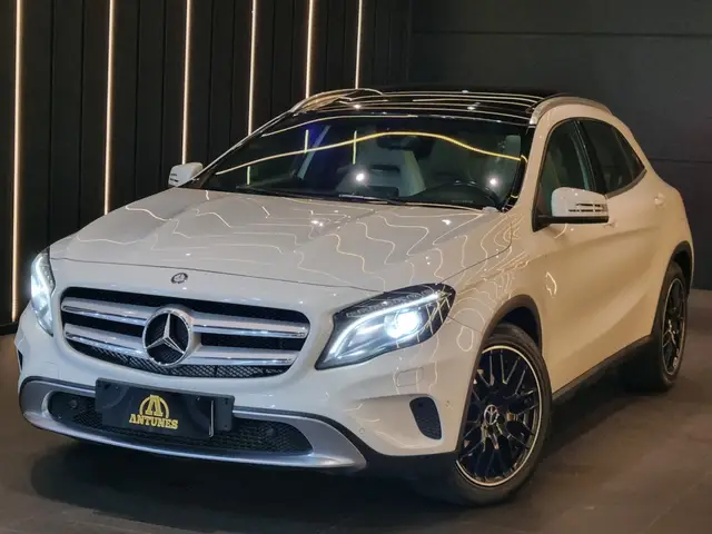 Carro Mercedes-Benz GLA 250  2015 GLA 250 Vision