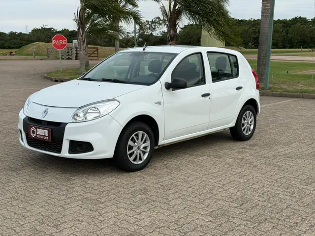 Carro Renault Sandero 2013 Authentique 1.0 16V (flex)