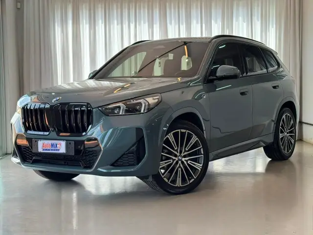 Carro BMW X1 2023 sDrive20i M Sport 2.0 Turbo (Aut.)
