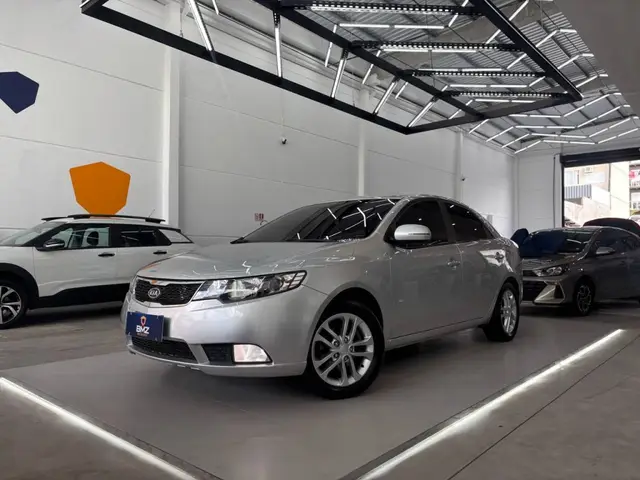 Carro Kia Cerato 2011 1.6 16V