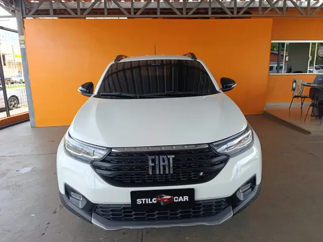 Carro Fiat Strada 2025 Volcano 1.3 Flex 8V CD Aut.