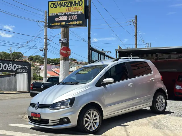 Carro Volkswagen Fox 2019 1.6 MSI Connect (Flex)