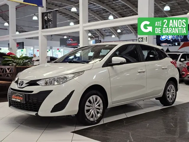 Carro Toyota Yaris Sedan 2021 1.5 XL Live (Flex)