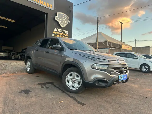 Carro Fiat Toro 2021 Endurance 1.8 MT5 FLEX 4P