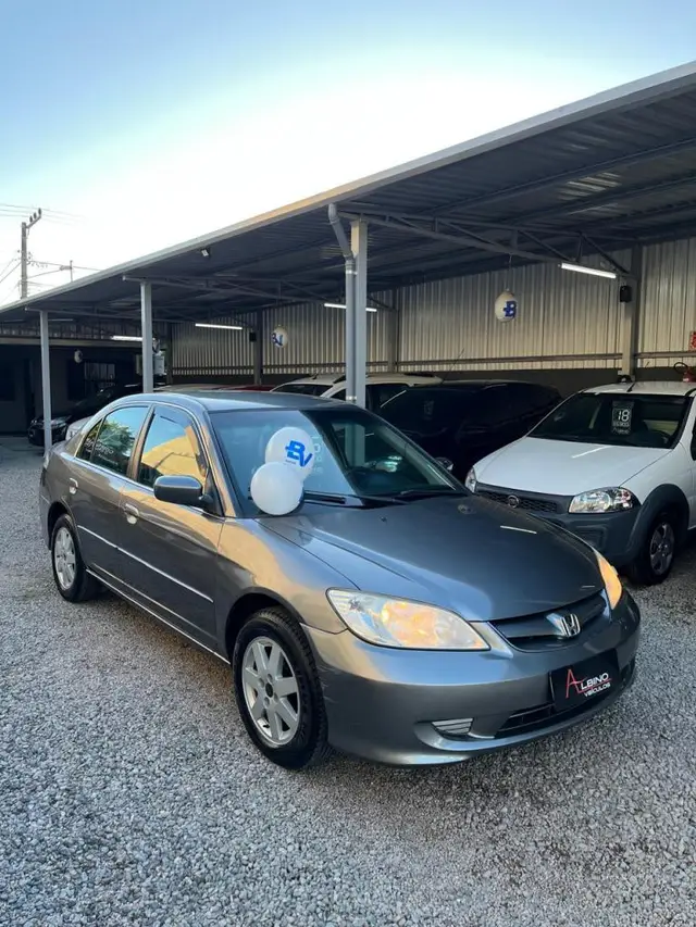 Carro Honda Civic 2005 Sedan LXL 1.7 16V (Aut)