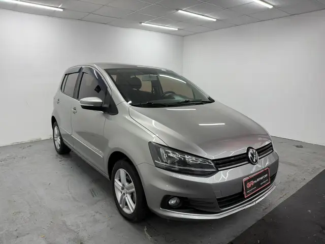 Carro Volkswagen Fox 2017 1.6 MSI Comfortline I-Motion (Flex)