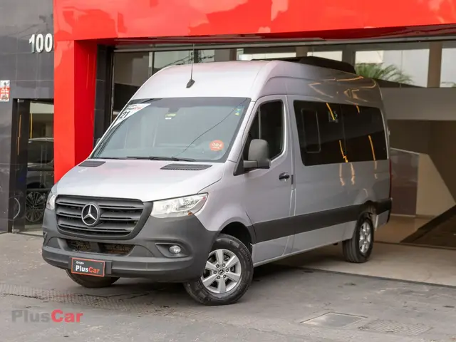 Carro Mercedes-Benz Sprinter 2021 VAN 416 CDI 15+1 (lugares) K42A UP6