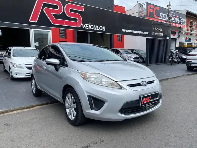 Carro Ford New Fiesta Hatch 2012 SE 1.6 16V (Flex)