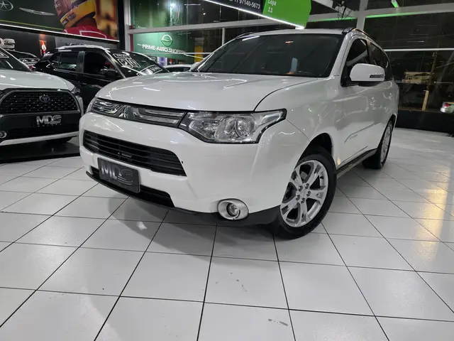 Carro Mitsubishi Outlander 2015 2.0 16V CVT