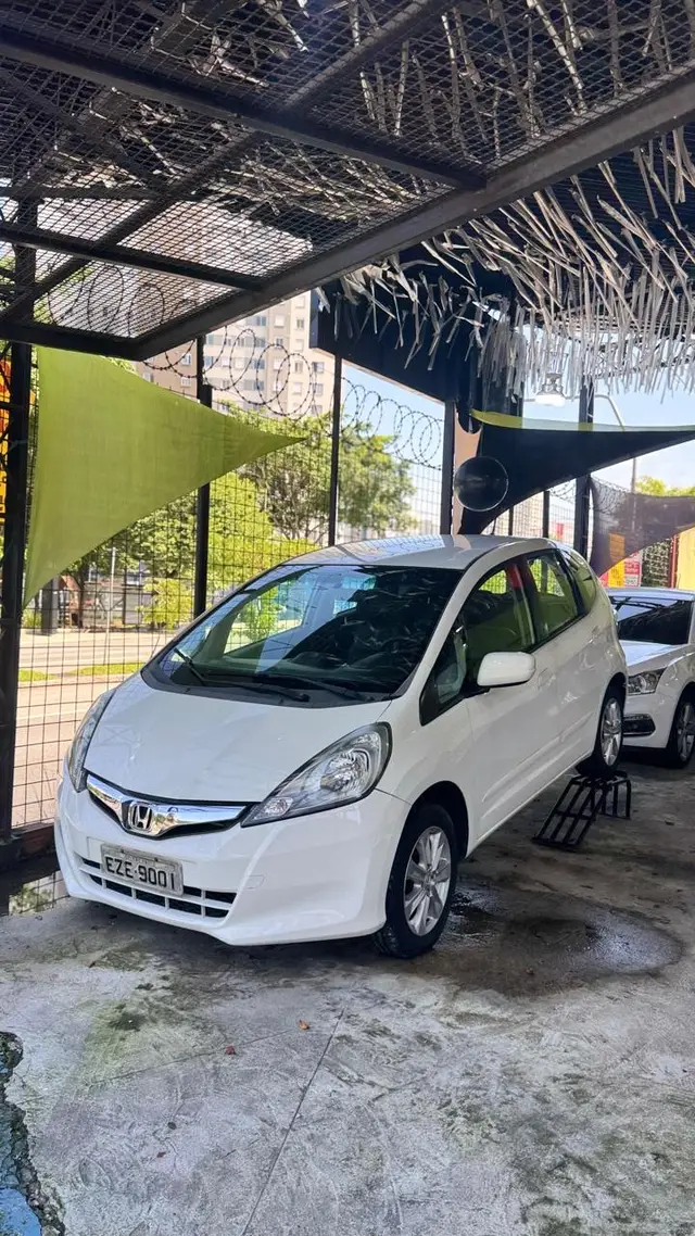 Carro Honda Fit 2013 LX 1.4 (flex)