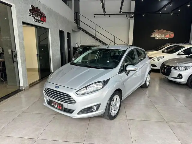 Carro Ford Fiesta Hatch 2017 SEL 1.6 16V Flex Mec. 5p - G