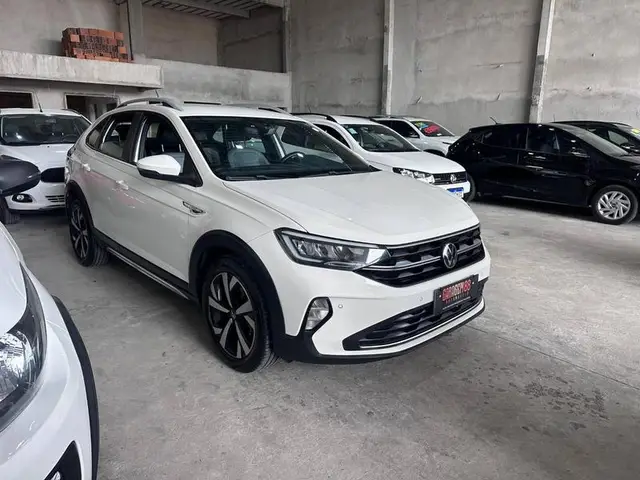 Carro Volkswagen Nivus 2023 Highline 200 TSI