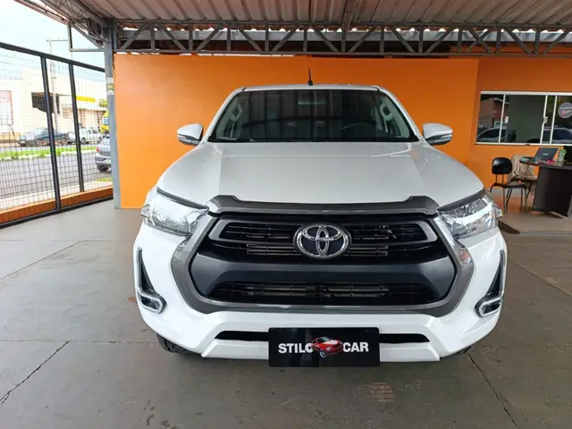 Carro Toyota Hilux Cabine Simples 2024 4x4 2.8 Diesel