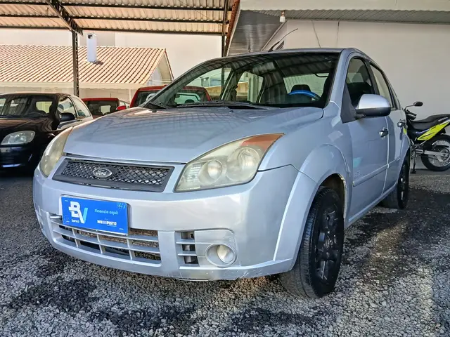 Carro Ford Fiesta Sedan 2009 1.0 (Flex)