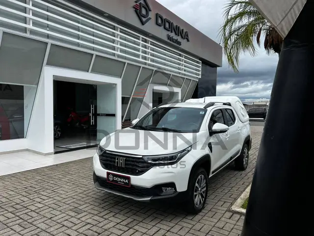 Carro Fiat Strada 2023 Volcano 1.3 CD (Flex)