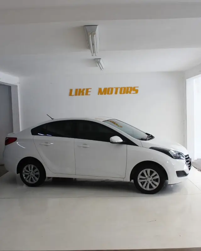 Carro Hyundai HB20S 2018 1.0 Comfort Plus (Flex)