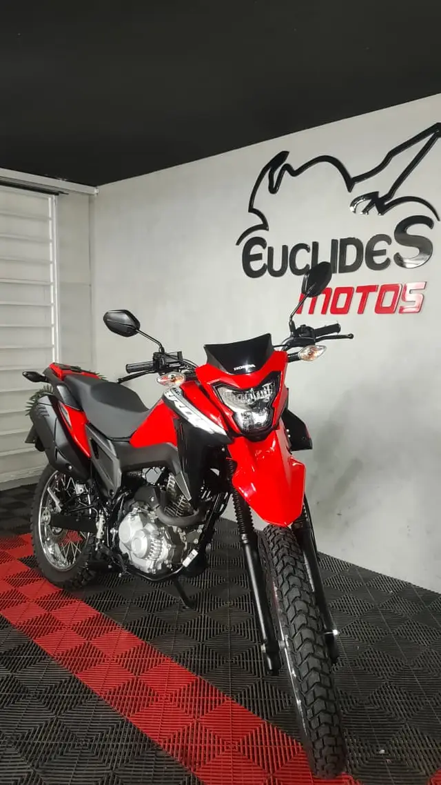 Moto Honda NXR 160 2026 Bros CBS