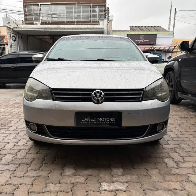 Carro Volkswagen Polo Sedan 2013 Comfortline 1.6 8V (Flex)