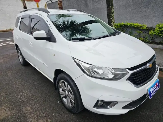 Carro Chevrolet Spin 2023 Premier 1.8 (Aut.)