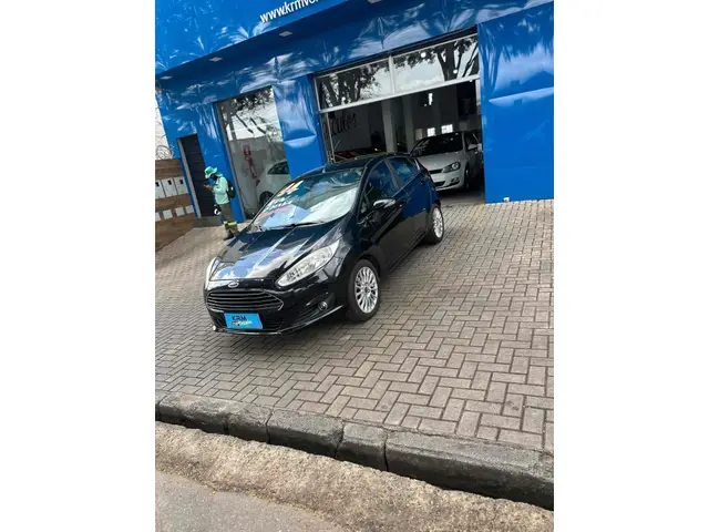 Carro Ford Fiesta Hatch 2014 SE 1.6