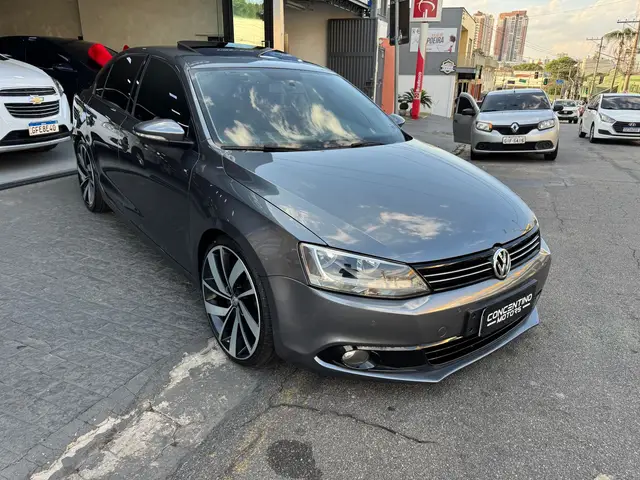 Carro Volkswagen Jetta 2011 2.0 Comfortline Tiptronic (Flex)