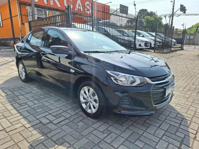 Carro Chevrolet Onix Plus 2023 LT 1.0