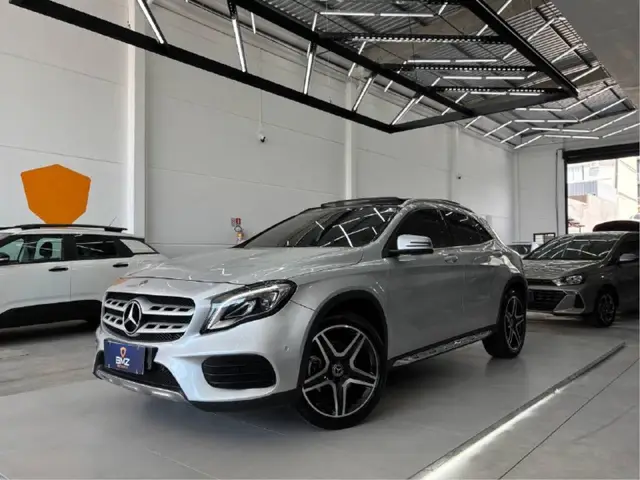 Carro Mercedes-Benz GLA 250  2019 GLA 250 Sport
